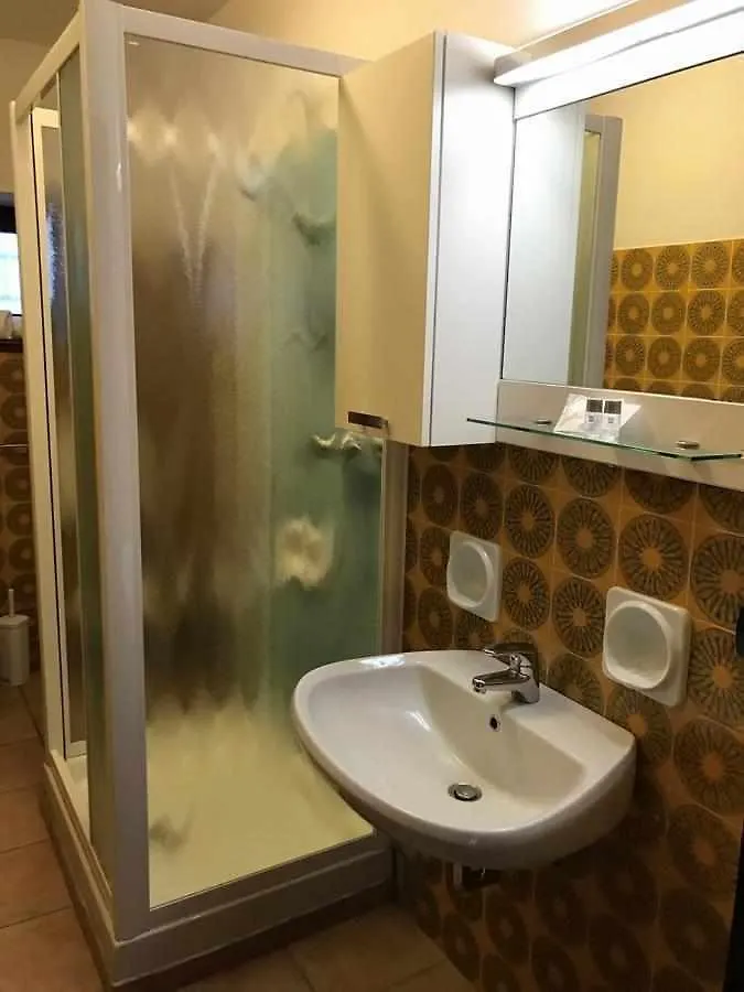Beautiful Lake View Apartment In Gravedona - Larihome A01